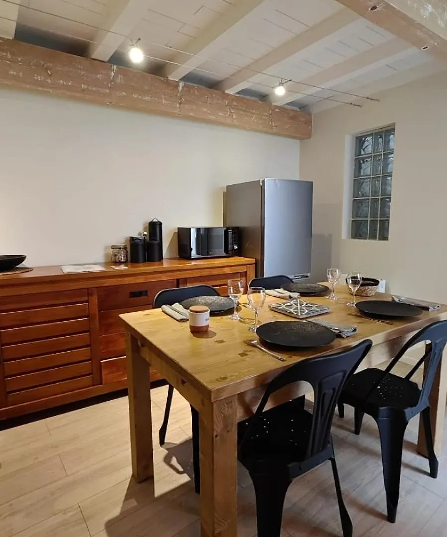 Duplex Centre Historique Arles Apartment
